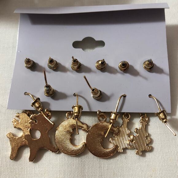 Collection of Christmas Winter Earrings Penguin Reindeer 6 pair - Picture 4 of 6